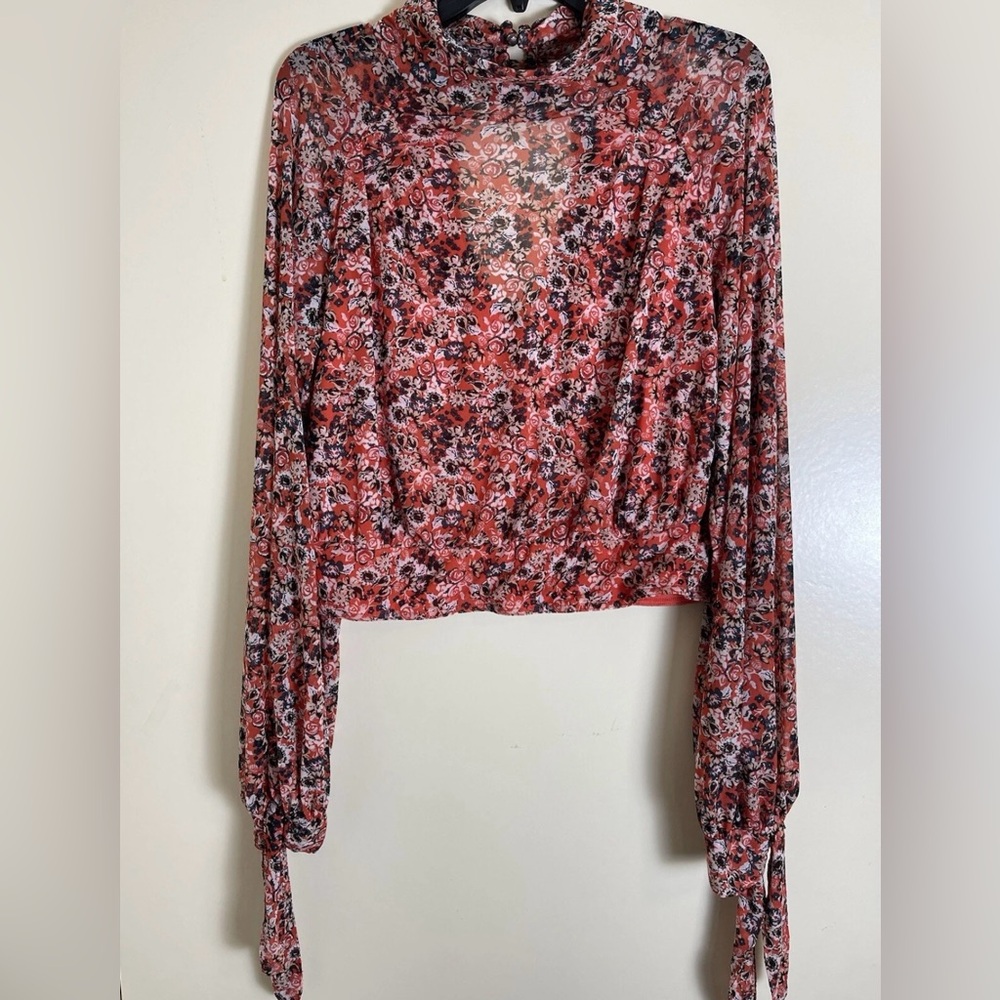 Free People Long Sleeve Crop Top Floral Blouse Keyhole Back Sz L
